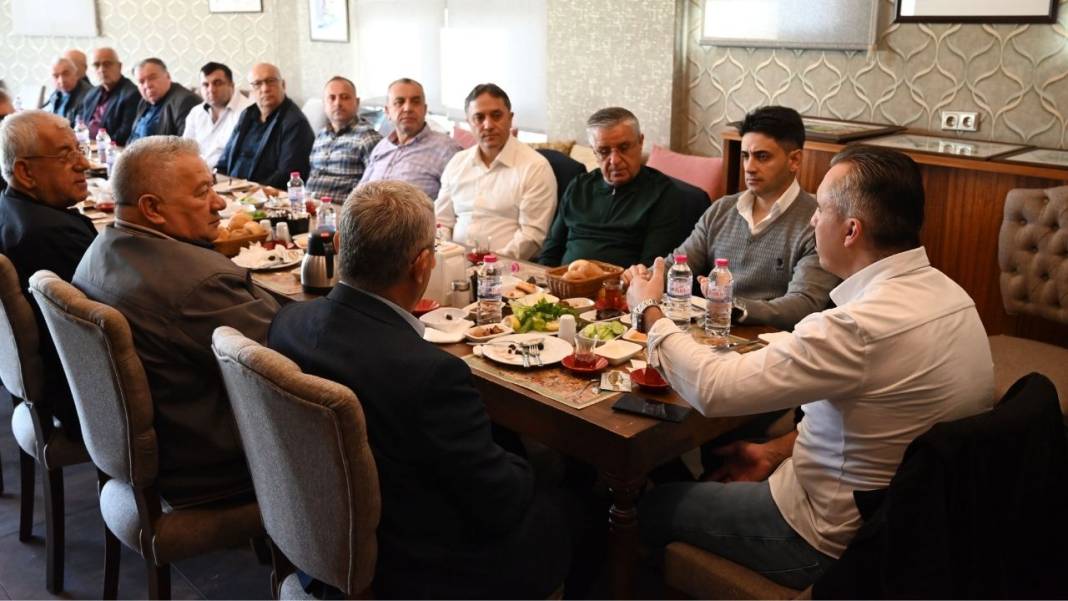 Kemer’de Şoförlere Destek: 2026 Turizm Sezonu İçin Hazırlıklar Görüşüldü 8